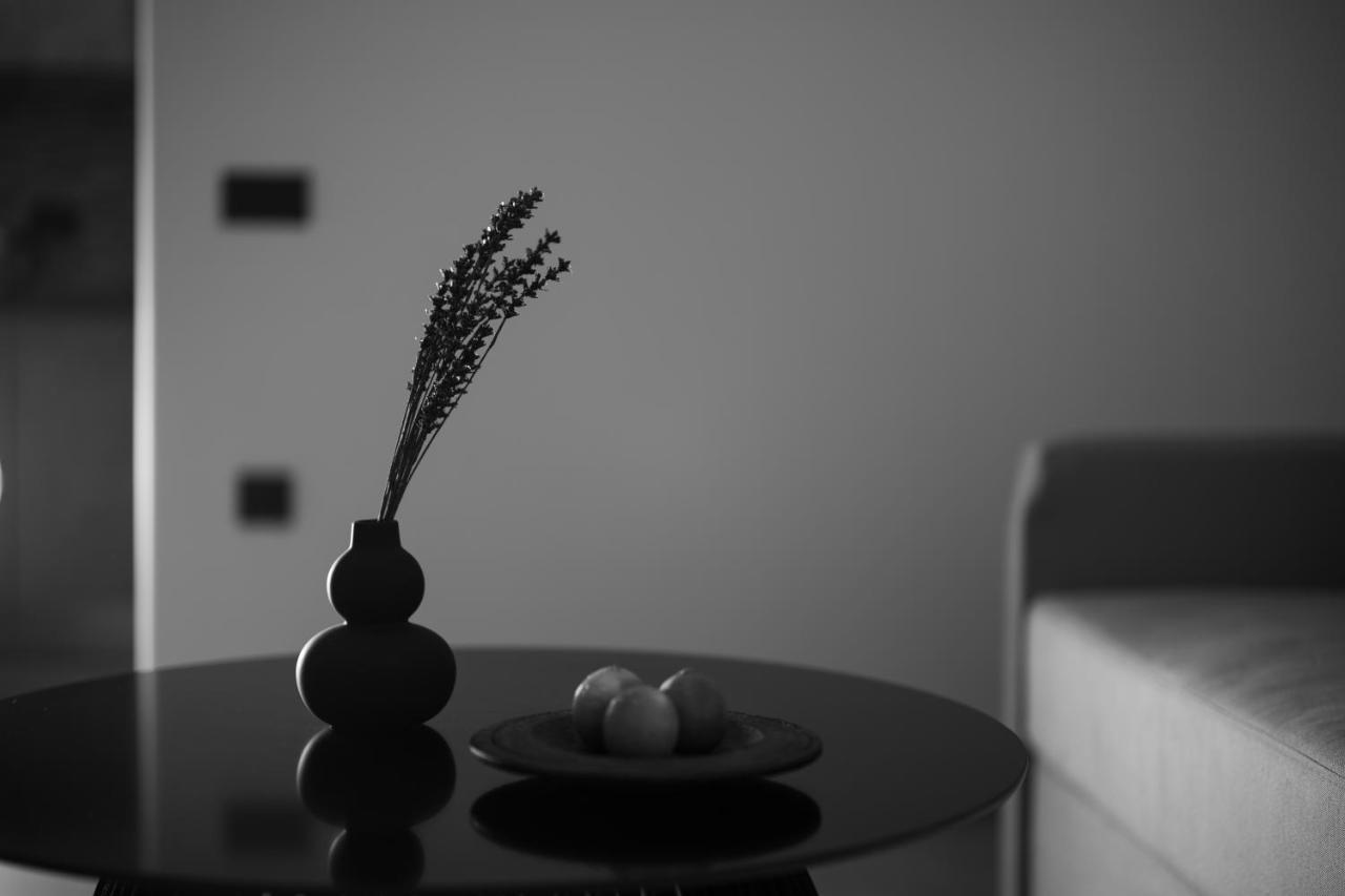 Akri Suites Vourvoúlos エクステリア 写真