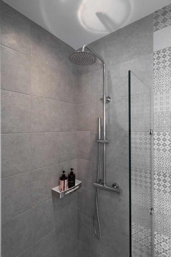 Akri Suites Vourvoúlos エクステリア 写真