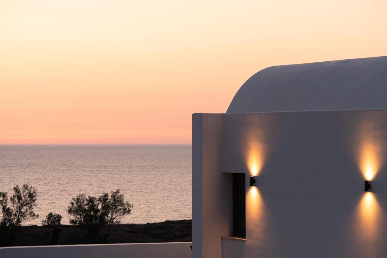 Akri Suites Vourvoúlos エクステリア 写真