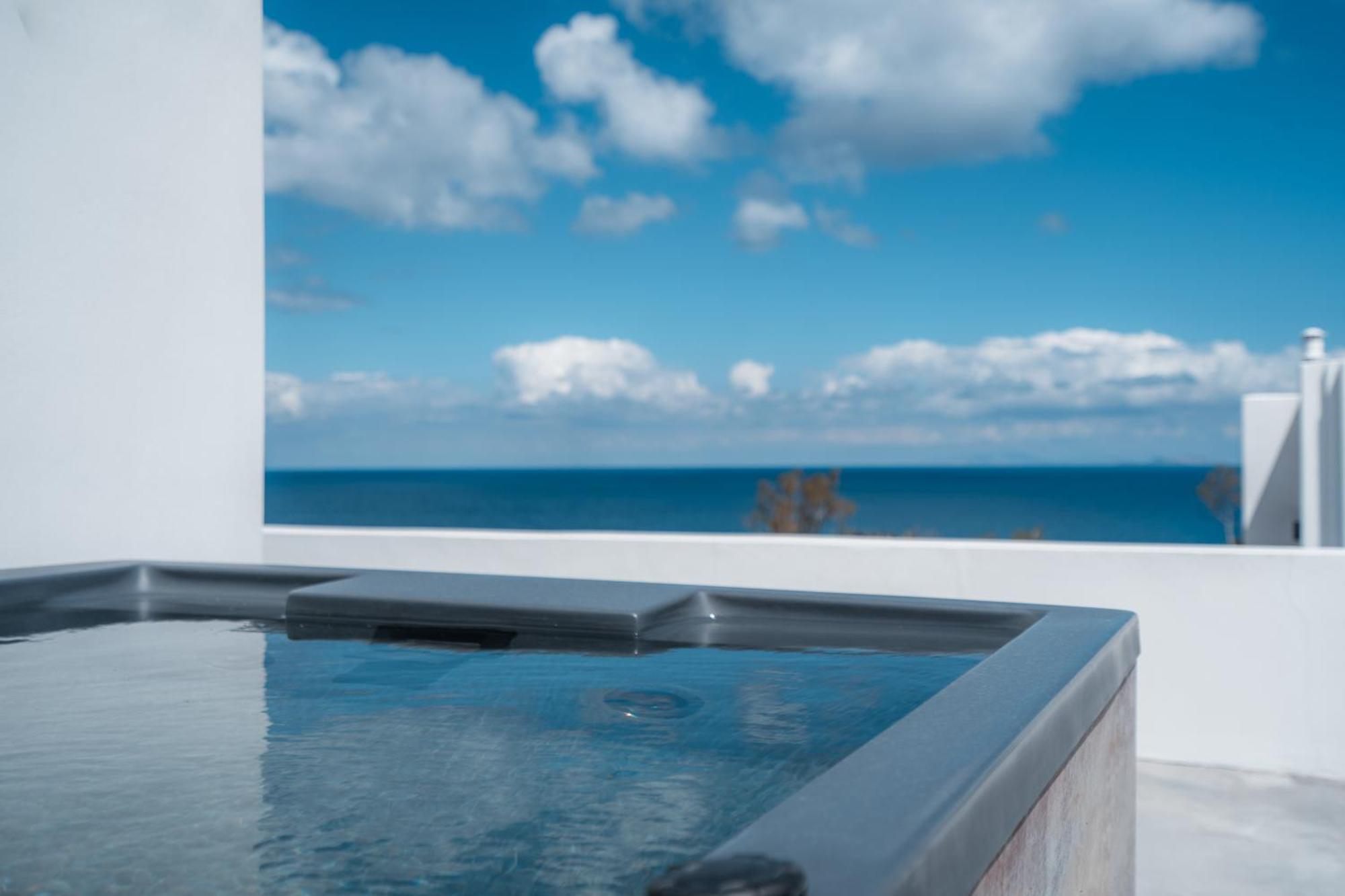 Akri Suites Vourvoúlos エクステリア 写真