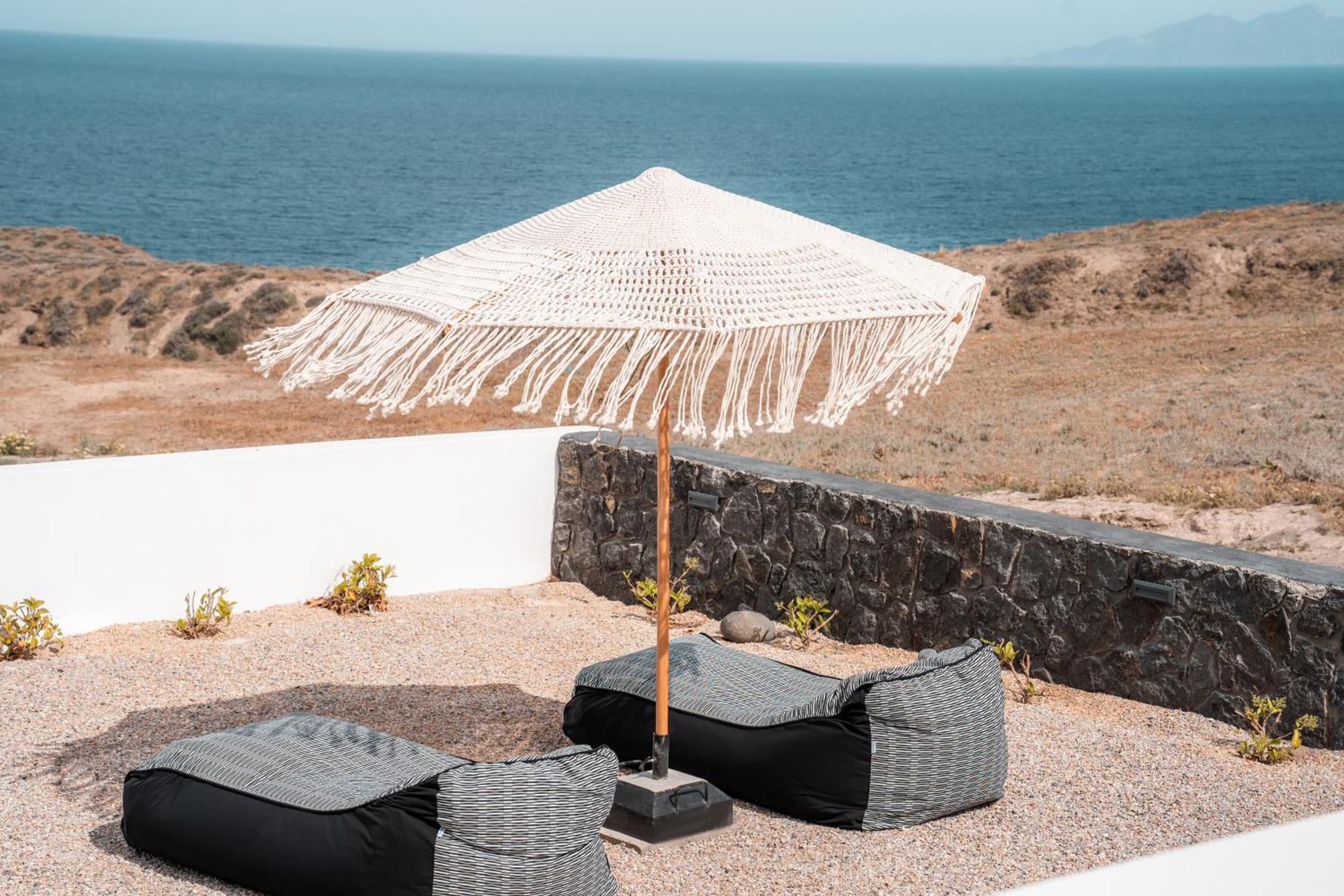 Akri Suites Vourvoúlos エクステリア 写真