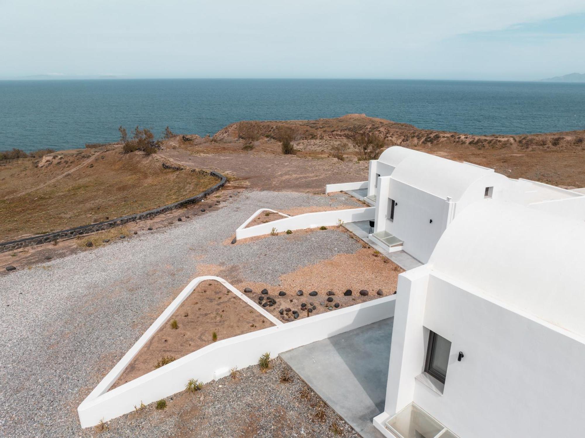 Akri Suites Vourvoúlos エクステリア 写真
