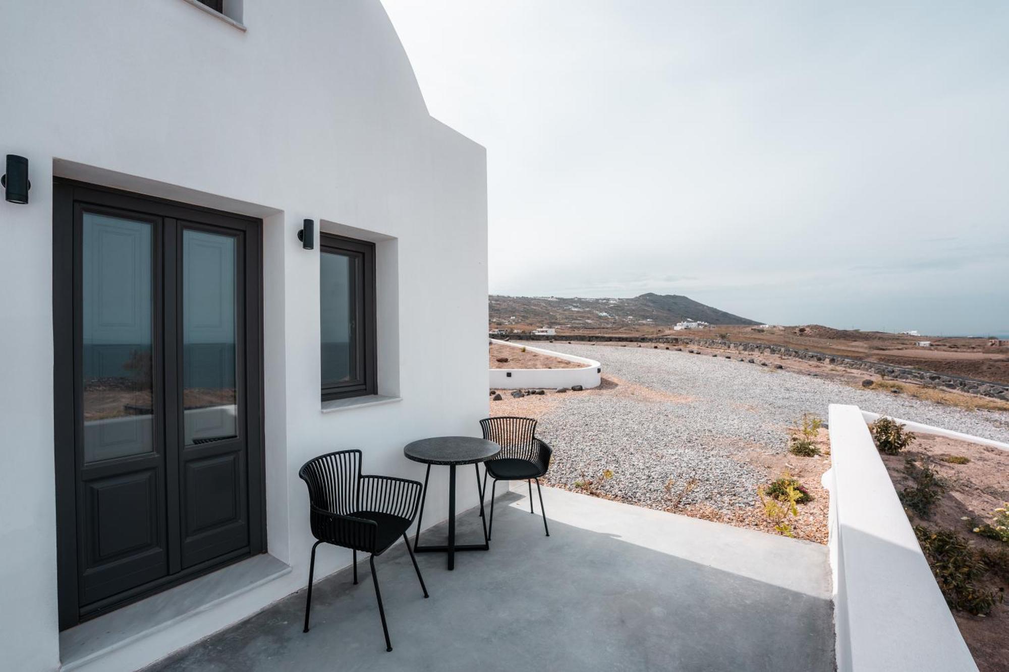 Akri Suites Vourvoúlos エクステリア 写真
