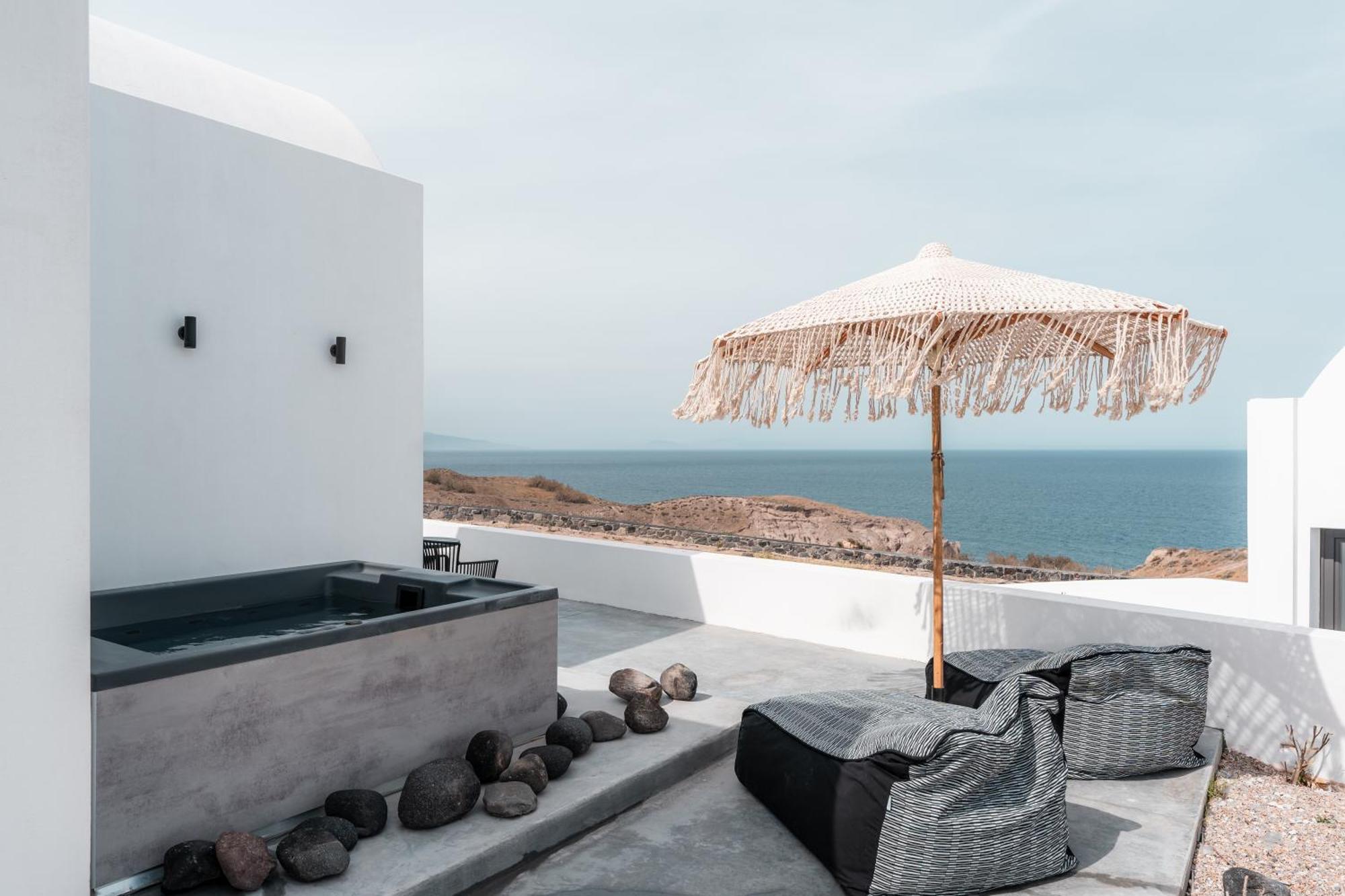 Akri Suites Vourvoúlos エクステリア 写真